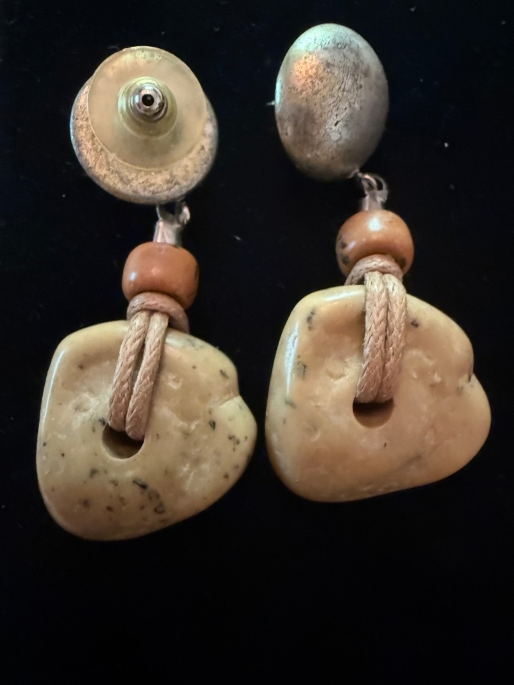 RETRO 1980'S STONE & METAL PIERCED EARRINGS-COOL!